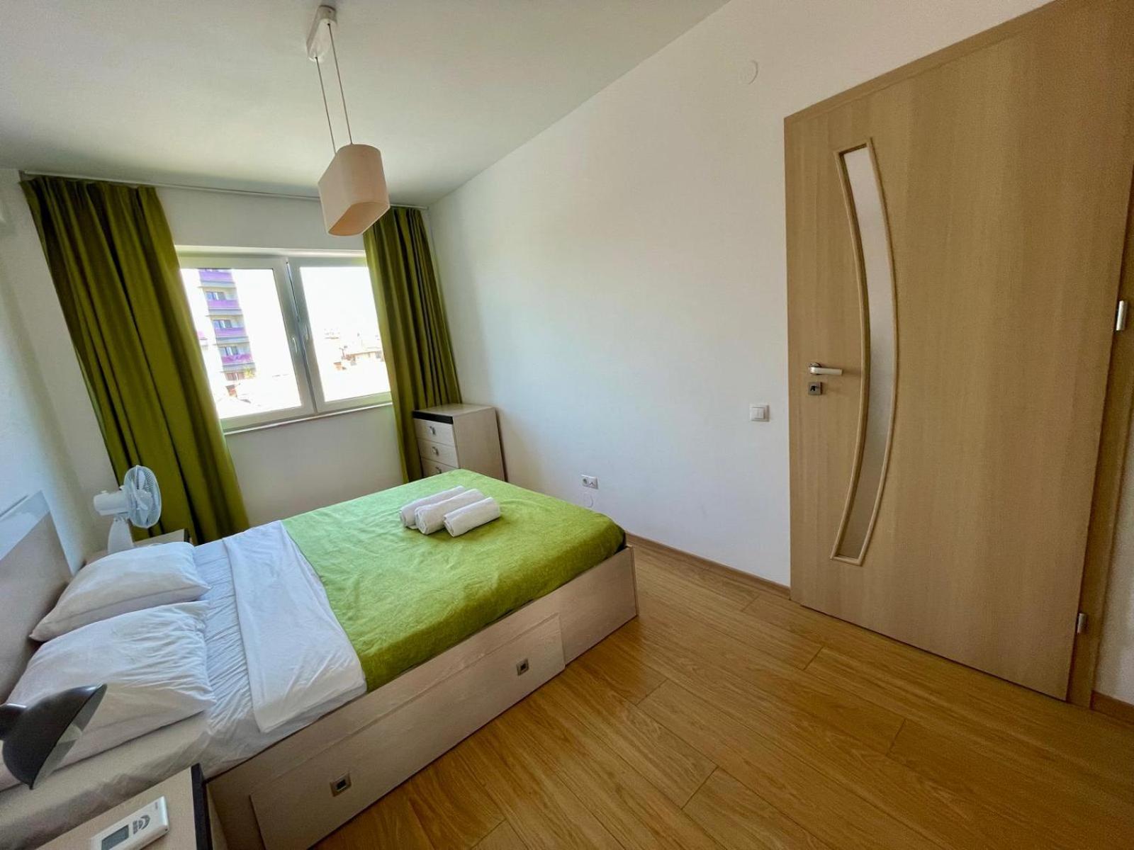 Yamaluxe Apartments - Between The Lakes - Close To Iulius Mall Cluj-Napoca Eksteriør billede